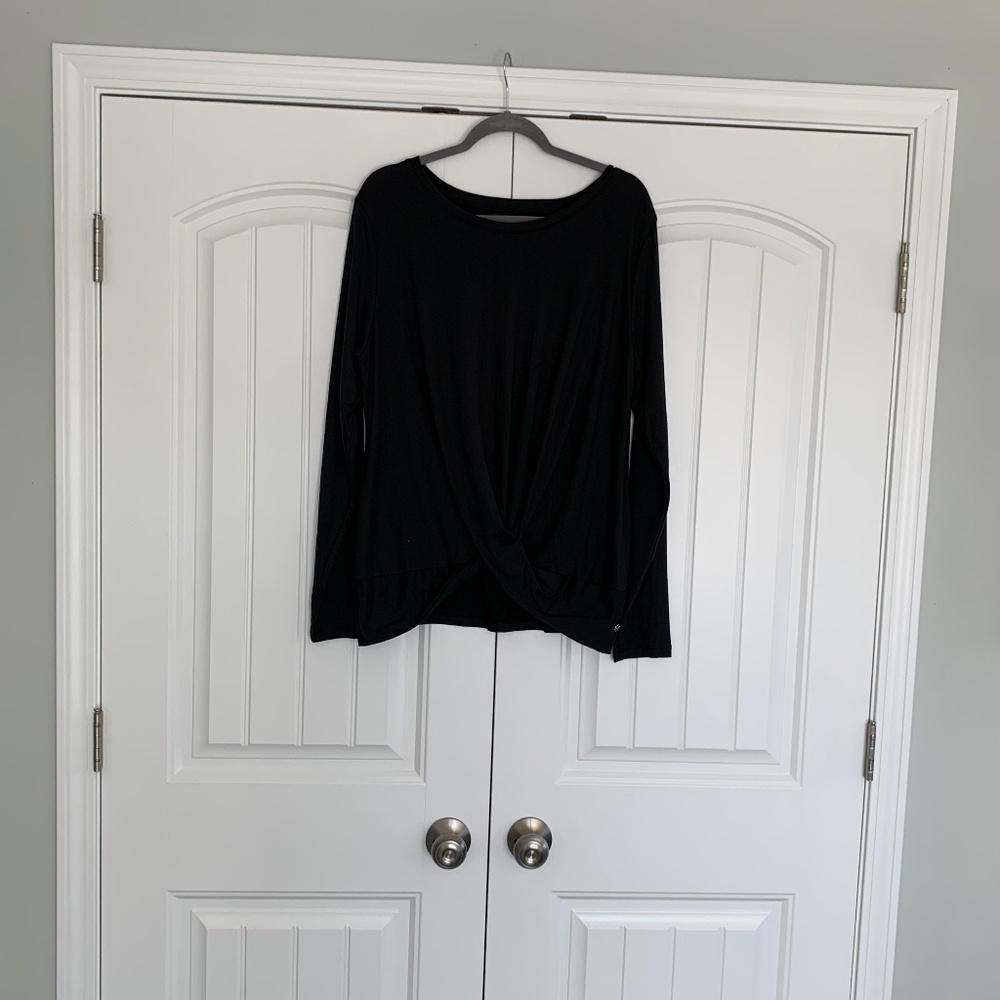 Tahari Sport  Size XL Black Top